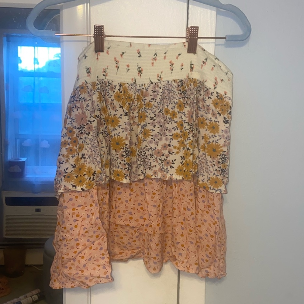 American eagle three tier ruffle, floral print skirt. Size XL